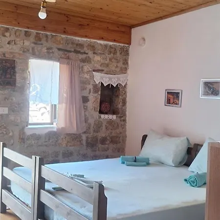 Mangalem Apartamento Berat