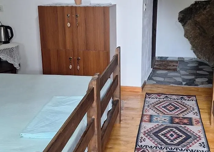 Mangalem Апартаменты Берат